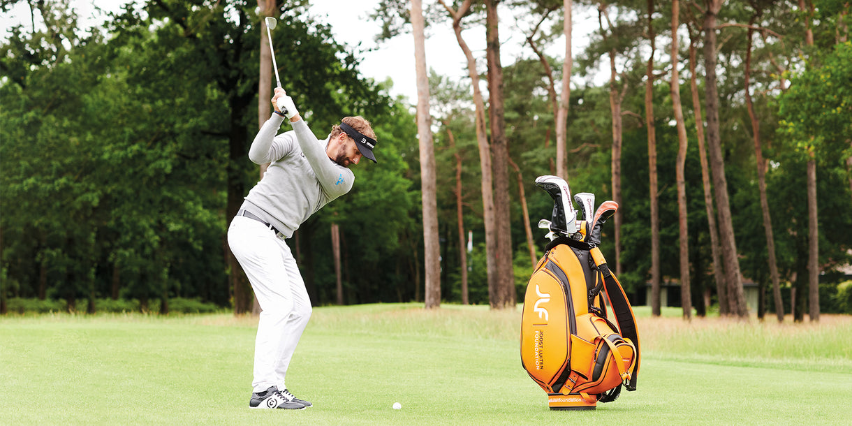 Choosing the right golf shoe matters Choosing the right golf shoe matters